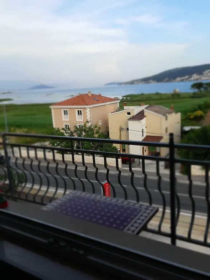 Apartmani Udovicic 트로기르